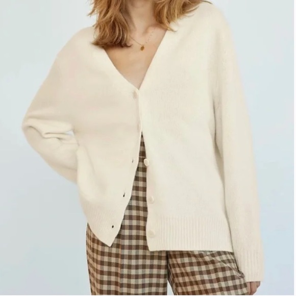 Aritzia Sweaters - Aritzia Wilfred Parco Cashmere Cardigan Oak cream white button up sweater